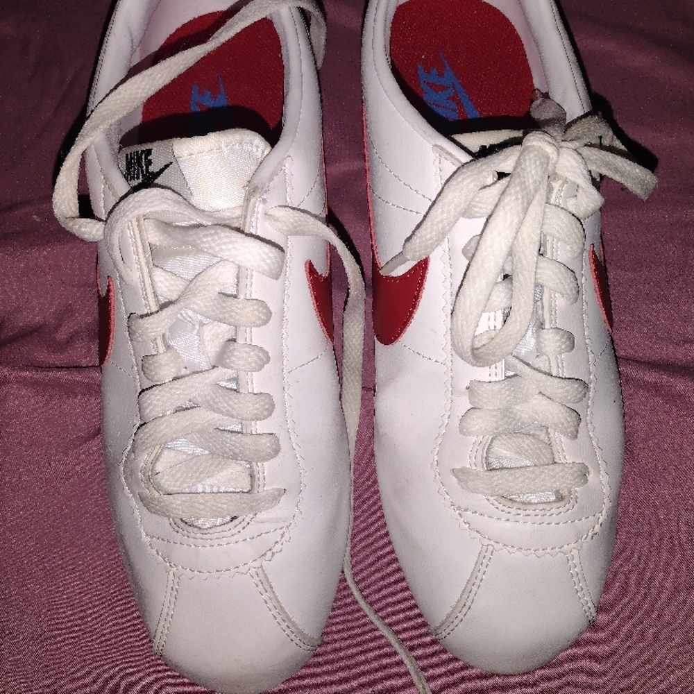 Nike White and Red Sneakers